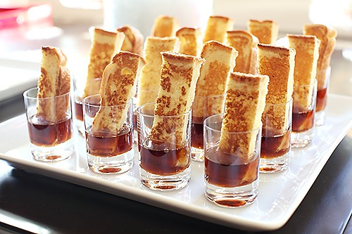 Outdoor winter party ideas: Frenchtoast in a shot glass with syrup