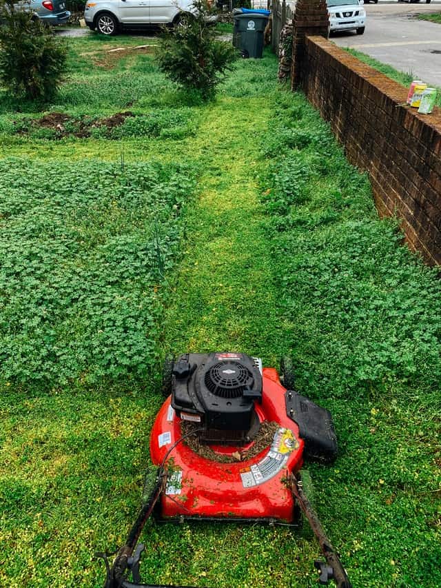 Lawn mower grass cutting track
