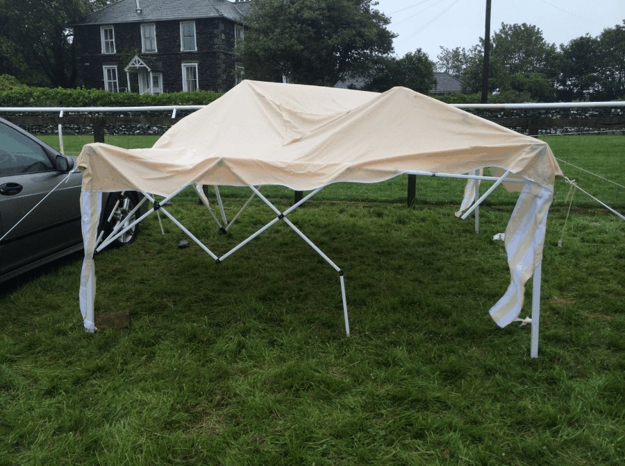 Foldable canopy in the yard